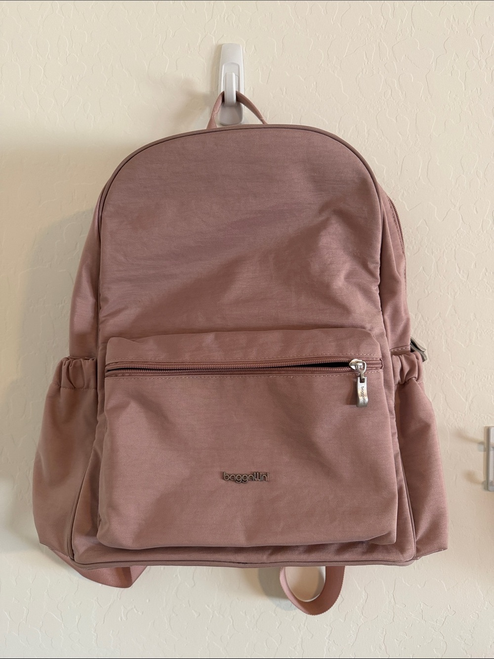 Baggallini On The Go Laptop Backpack in Rose Taupe